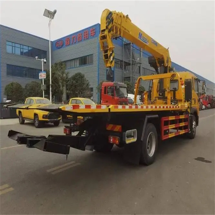 泰顺县附近小随车吊出租电话，轻松解决搬运烦恼